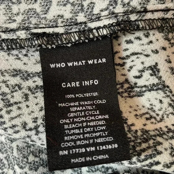 Who What Wear Size XXL Black Ruffle Sleeve Dress Snakeprint Sleeveless Zipper - Picture 4 of 7